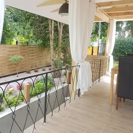 Holiday home Bialy Domek Pomiechowek *